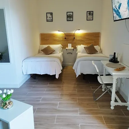 Amazing Front Sea View Studio. Centre Marbella